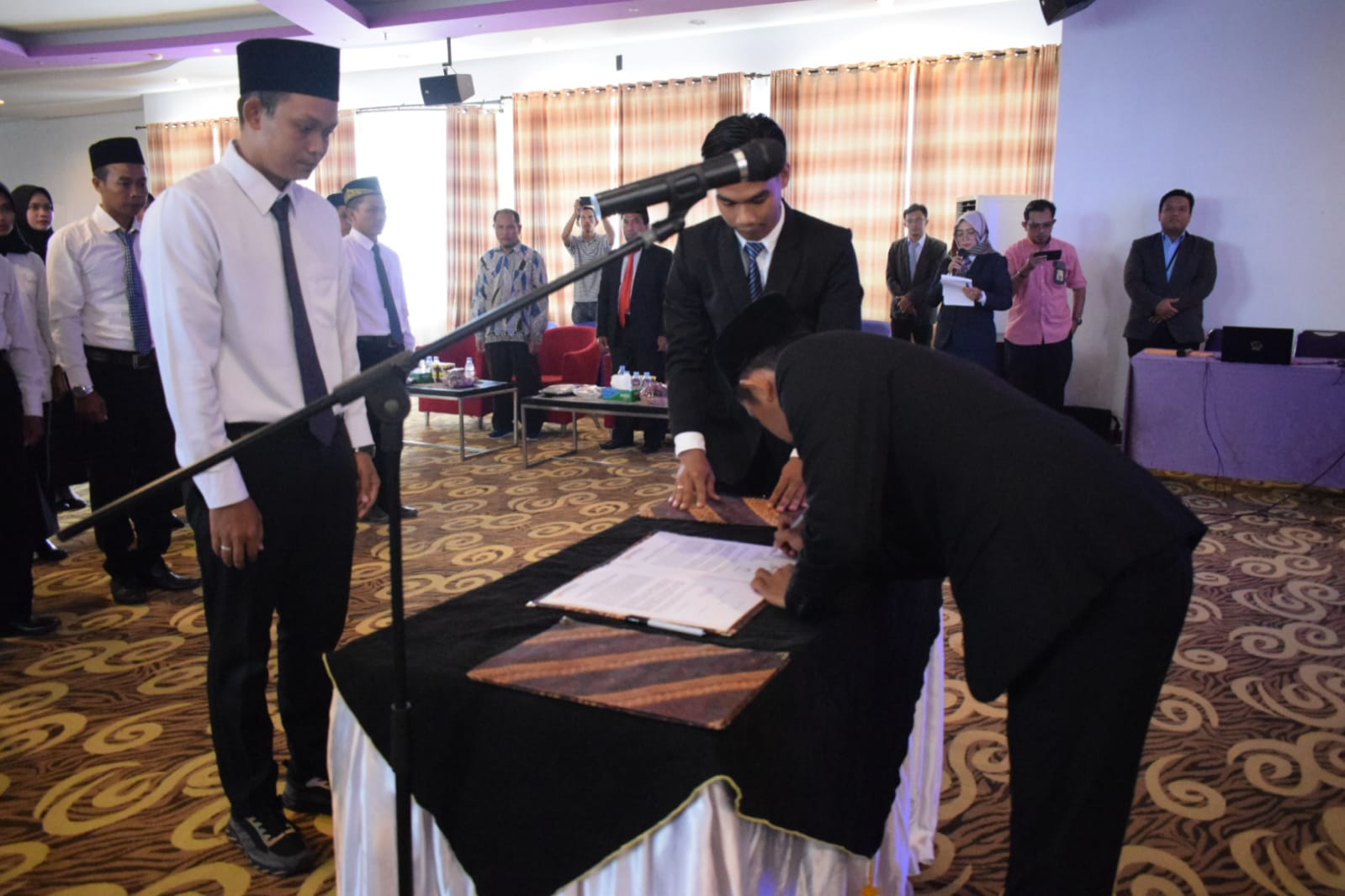 30 Panwaslu Kecamatan Se-Kabupaten PaserTelah Di Lantik 