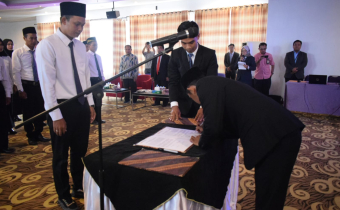 30 Panwaslu Kecamatan Se-Kabupaten PaserTelah Di Lantik 